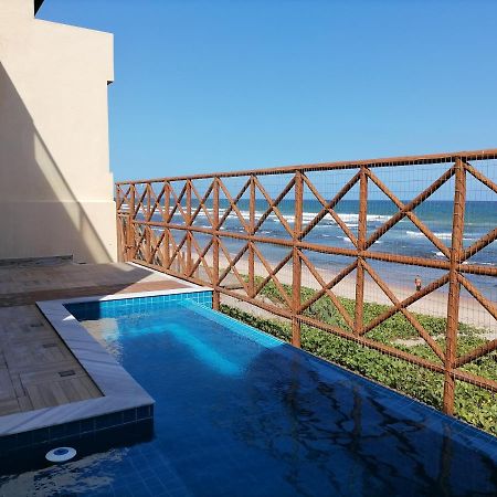 Triplex Pe Na Areia Com 3 Suites Proximo Salvador Lauro de Freitas Kültér fotó