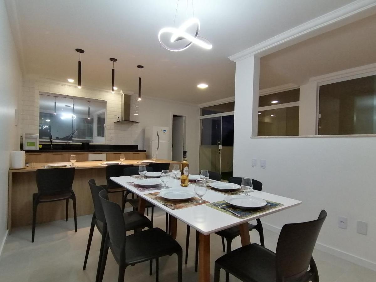 Triplex Pe Na Areia Com 3 Suites Proximo Salvador Lauro de Freitas Kültér fotó
