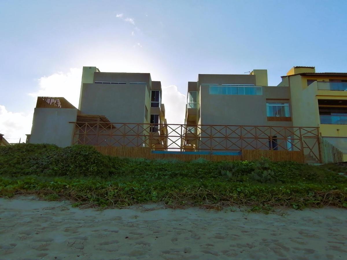 Triplex Pe Na Areia Com 3 Suites Proximo Salvador Lauro de Freitas Kültér fotó
